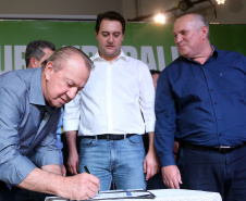O governador Carlos Massa Ratinho Junior anunciou nesta quinta-feira (13) o investimento de 26.963.670,76 para benefícios à população de São José dos Pinhais, na Região Metropolitana de Curitiba.  -  São José dos Pinhais, 13/06/2019  -  Foto: Gilson Abreu/ANPr