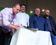 O governador Carlos Massa Ratinho Junior anunciou nesta quinta-feira (13) o investimento de 26.963.670,76 para benefícios à população de São José dos Pinhais, na Região Metropolitana de Curitiba.  -  São José dos Pinhais, 13/06/2019  -  Foto: Gilson Abreu/ANPr