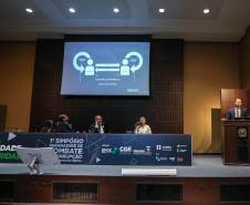 Painel 1: Instrumento Do Compliance Na Administração Pública com AndreaStrapasson,  Marcos Turbay, Phillip Gil França  e Rodrigo Pironti  durante I Simpósio de Combate à Corrupção na Administração Pública na Sede da OAB em Curitiba.  Curitiba, 14/06/2019 -  Foto: Geraldo Bubniak/ANPr