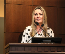 Painel 1: Instrumento Do Compliance Na Administração Pública com AndreaStrapasson, advogada especialista em Compliance durante I Simpósio de Combate à Corrupção na Administração Pública na Sede da OAB em Curitiba.  Curitiba, 14/06/2019 -  Foto: Geraldo Bubniak/ANPr