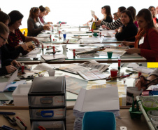 Quem quiser aproveitar o domingo, 23, no Museu Oscar Niemeyer poderá participar das ações gratuitas organizadas pela Equipe do Educativo.  -   Foto: Divulgação MON