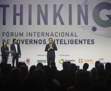 O governador Carlos Massa Ratinho Junior lançou nesta quinta-feira (27), em Foz do Iguaçu, durante o fórum internacional de inovação ThinkinG, o Paraná Inteligência Artificial (PIÁ). É o primeiro programa de inteligência artificial do Brasil focado na prestação de serviços à população.  Foto: Jaelson Lucas/ANPr