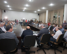 A Receita Estadual do Paraná e a Prefeitura de Maringá firmaram nesta quarta-feira (03) uma parceria que vai aprimorar a fiscalização e promover uma concorrência mais saudável entre os postos de combustível da cidade.  -  Maringá, 03/07/2019  -  Foto: Vivian Silva/Divulgação SEFA