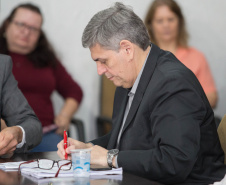 A Receita Estadual do Paraná e a Prefeitura de Maringá firmaram nesta quarta-feira (03) uma parceria que vai aprimorar a fiscalização e promover uma concorrência mais saudável entre os postos de combustível da cidade.  -  Maringá, 03/07/2019  -  Foto: Vivian Silva/Divulgação SEFA