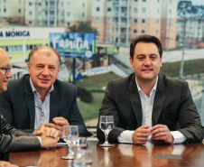 Governador Carlos Massa Ratinho Junior assina liberação de recursos para pavimentação de vias urbanas de Colombo - Curitiba, 04/07/2019 -  Foto: Geraldo Bubniak/ANPr