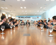 Governador Carlos Massa Ratinho Junior assina liberação de recursos para pavimentação de vias urbanas de Colombo  -  Curitiba, 04/07/2019  -  Foto: Rodrigo Félix Leal/ANPr