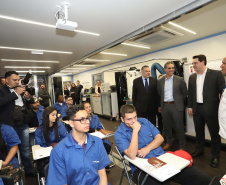 O bairro Uberaba, em Curitiba, será o primeiro do Paraná a receber o projeto Carretas do Conhecimento, idealizado pelo Governo do Paraná, através da Secretaria da Justiça, Família e Trabalho, em parceria com a Volkswagen e o Senai-PR