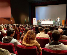 Os 310 municípios paranaenses que aderiram ao Programa Mais Médicos, do Ministério da Saúde, receberão 456 profissionais, que reforçarão a Atenção Primária nas unidades básicas de saúde. A previsão é de atendimento, em média, de 100 mil consultas por mês. Foto: Divulgação/SESA