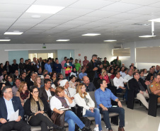 Apucarana sedia a terceira etapa de regionalização de cursos de especialização da Escola de Saúde Pública. O secretário de Estado da Saúde, Beto Preto, esteve na abertura das atividades da primeira turma e reafirmou os desafios em planejar a saúde de forma regionalizada, oportunizando o aprimoramento do conhecimento. Foto: Américo Antonio/SESA