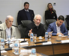 O governador em exercício Darci Piana reunido com o secretariado de Governo.Curitiba, 16-07-19.Foto: Arnaldo Alves / ANPr.