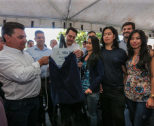  Pavimentação de ruas, melhoria em quadras poliesportivas, revitalização de praça, construção de barracões industriais e compra de equipamentos rodoviários são os principais investimentos que 15 municípios da região Norte do Paraná farão com apoio do Governo do Estado
