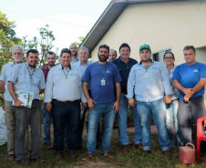 Reunião de técnicos da Sanepar e da Emater em Santa Fé.Foto: Divulgação/Sanepar