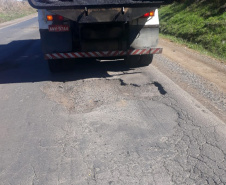 O Departamento de Estradas de Rodagem (DER-PR) finalizou na sexta-feira os trabalhos de recuperação de um trecho de 63 quilômetros da PR-280, entre Palmas e o acesso à BR-153, no município de General Carneiro, no Sul do Estado. A rodovia recebeu investimentos de R$ 882 mil de recursos próprios do GovernFoto:DER