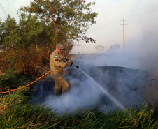O Corpo de Bombeiros do Paraná reforçou o trabalho preventivo e de comunicação que desenvolve em todas as suas sedes regionais sobre os cuidados para evitar incêndios. O inverno é o período do ano que costuma registrar aumento no número de queimadas nas vegetações em função do clima seco, falta de chuvas e ventos fortes.
