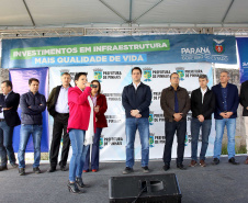 Pinhais, na Região Metropolitana de Curitiba, vai investir em construção de calçadas, compra de maquinários e reparos em escolas. O montante soma R$ 5,5 milhões e inbclui, também, a ampliação do sistema de abastecimento de água. Nesta sexta-feira (16), o governador Carlos Massa Ratinho Junior confirmou o pacote de investimento no município e destacou outras ações do Estado na Grande Curitiba.