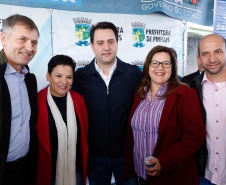 Pinhais, na Região Metropolitana de Curitiba, vai investir em construção de calçadas, compra de maquinários e reparos em escolas. O montante soma R$ 5,5 milhões e inbclui, também, a ampliação do sistema de abastecimento de água. Nesta sexta-feira (16), o governador Carlos Massa Ratinho Junior confirmou o pacote de investimento no município e destacou outras ações do Estado na Grande Curitiba.