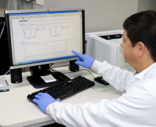 O químico e doutor em Química Analítica, Eder José dos Santos, é um dos colaboradores do Tecpar que utiliza a revista científica para divulgação de suas pesquisas. Desde 1994, ele já teve nove artigos publicados na BABT.

Foto: Divulgação/Tecpar