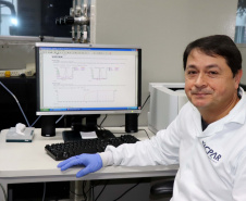 O químico e doutor em Química Analítica, Eder José dos Santos, é um dos colaboradores do Tecpar que utiliza a revista científica para divulgação de suas pesquisas. Desde 1994, ele já teve nove artigos publicados na BABT.

Foto: Divulgação/Tecpar