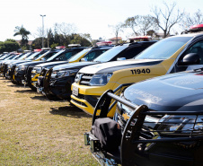 A Polícia Militar realizou duas novas edições da operação Tático Móvel na semana passada em Curitiba. O trabalho preventivo de segurança teve mais de 1,8 mil pessoas e 665 veículos abordados, com 16 prisões e 187 autos de infração lavrados. As ações envolveram 550 policiais entre quinta-feira (15) e sexta-feira (16/08).