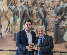 O governador Carlos Massa Ratinho Junior recebe nesta sexta-feira (23), o  ministro da Ciência e Tecnologia, Inovação e Comunicação, Marcos Pontes, no Palácio Iguaçu em Curitiba.  Curitiba, 23/08/2019 -Foto: Geraldo Bubniak/AEN