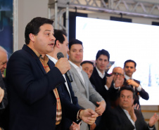 O governador Carlos Massa Ratinho Junior lançou nesta segunda-feira (26), no Palácio Iguaçu, um banco de projetos executivos de R$ 350 milhões para viabilizar e agilizar obras de reestruturação de rodovias, ferrovias e da segurança pública. 