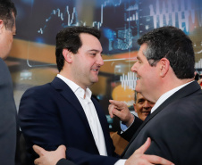 O governador Carlos Massa Ratinho Junior lançou nesta segunda-feira (26), no Palácio Iguaçu, um banco de projetos executivos de R$ 350 milhões para viabilizar e agilizar obras de reestruturação de rodovias, ferrovias e da segurança pública. 