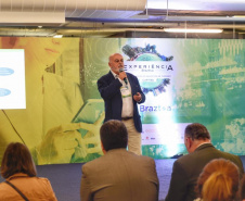 As ações implantadas pelo Governo do Estado para o desenvolvimento do turismo foram apresentadas nesta quinta-feira (29) no evento Experiência Braztoa Sul 2019, realizada no Museu Oscar Niemeyer, em Curitiba. O evento é voltado a agentes de viagem e profissionais de turismo. Foto: Denis Ferreira Netto/SEDEST