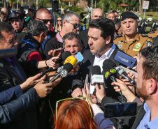 O governador Carlos Massa Ratinho Junior participa  nesta sexta-feira (30)  do projeto Em Frente Brasil - Programa Nacional de Enfrentamento à Criminalidade Violenta, criado pelo Ministério da Justiça e Segurança Pública no Parque São José em São José dos Pinhais.  30/08/2019 -Foto: Geraldo Bubniak/AEN