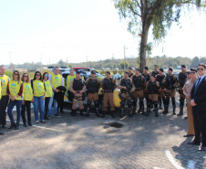 Sensibilizar, conscientizar, informar e divulgar também os canais de denúncia de combate a crimes contra a criança e adolescentes foi o foco de mais uma ação da Força-Tarefa Infância Segura, realizada nesta sexta-feira (30), em São José dos Pinhais, na Região Metropolitana de Curitiba. S iniciativa foi da Secretaria da Justiça, Família e Trabalho do Paraná, que idealizou e coordena a Força-Tarefa. Foto: Divulgação/SEJUF