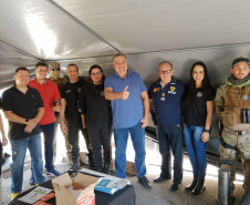 Serviços e atividades de lazer gratuitas foram destaques da primeira edição do Geração Paraná, realizado neste sábado (31), na praça Nossa Senhora de Salete, Centro Cívico, em Curitiba. O programa da Secretaria da Justiça, Família e Trabalho ofertou ações como encaminhamentos para vagas de empregos por intermédio da Agência do Trabalhador, emissão do ID Jovem. Foto: Divulgação SEJUF