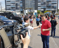 Serviços e atividades de lazer gratuitas foram destaques da primeira edição do Geração Paraná, realizado neste sábado (31), na praça Nossa Senhora de Salete, Centro Cívico, em Curitiba. O programa da Secretaria da Justiça, Família e Trabalho ofertou ações como encaminhamentos para vagas de empregos por intermédio da Agência do Trabalhador, emissão do ID Jovem. Foto: Divulgação SEJUF