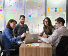 O programa de inovação aberta da Companhia Paranaense de Energia, o Copel+, lança edital para selecionar startups vindas do mercado para serem aceleradas pelo programa. Entre os benefícios, a empresa oferece possibilidade de acesso a um fundo de pesquisa e desenvolvimento no valor de R$ 10 milhões. As inscrições vão até 13 de outubro.Foto:Daniela Catisti/Copel
