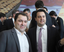 O governador Carlos Massa Ratinho Junior assina nesta terça-feira (10), às 9h30, no Palácio Iguaçu, decreto determinando a retirada de mais de 60 mil itens do setor de alimentos do regime de substituição tributária