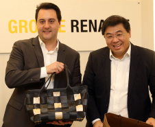 O governador Carlos Massa Ratinho Junior reforçou nesta quarta-feira (11) a determinação do Estado em apoiar iniciativas para ampliar a mobilidade sustentável no Paraná. Ele esteve no Complexo Ayrton Senna, que abriga quatro fábricas da Renault, em São José dos Pinhais, na Região Metropolitana de Curitiba.Foto Gilson Abreu/AEN