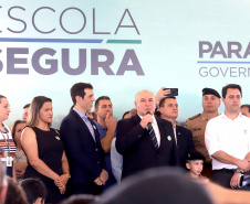 O governador Carlos Massa Ratinho Junior lança nesta quarta-feira (11) o programa Escola Segura na Região Metropolitana de Curitiba. Serão beneficiadas 40 escolas da região de nove municípios. Presentes: prefeito em exercício de São José dos Pinhais, Tiago Buhrer; secretários: de Educação, Renato Feder; de segurança pública, cel. Romulo Soares; comandante da PMPR, cel. Péricles de Matos; entre outros.Curitiba, 11-09-19.Foto: Arnaldo Alves / AEN.