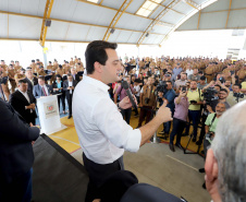 O governador Carlos Massa Ratinho Junior lança nesta quarta-feira (11) o programa Escola Segura na Região Metropolitana de Curitiba. Serão beneficiadas 40 escolas da região de nove municípios. Presentes: prefeito em exercício de São José dos Pinhais, Tiago Buhrer; secretários: de Educação, Renato Feder; de segurança pública, cel. Romulo Soares; comandante da PMPR, cel. Péricles de Matos; entre outros.Curitiba, 11-09-19.Foto: Arnaldo Alves / AEN.
