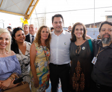O programa Escola Segura, iniciativa do Governo do Paraná para ampliar a proteção de alunos e professores da rede estadual, está implantado em 40 colégios estaduais da Grande Curitiba, contando com 77 policiais militares da reserva. O lançamento oficial na região foi feito nesta quarta-feira (11) pelo governador Carlos Massa Ratinho Junior. No Paraná, o programa já beneficia alunos e professores de 71 colégios estaduais e conta com a atuação de 126 policiais militares.