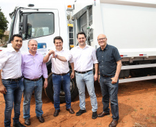 O governador Carlos Massa Ratinho Junior inaugura nesta quinta-feira (12), o Meu Campinho de Santa Cruz de Monte Castelo, no Noroeste do Paraná. Programa da Secretaria de Estado do Desenvolvimento Urbano e Obras Públicas, o Meu Campinho grama sintética, iluminação e segurança para a prática esportiva e de recreação de crianças e adolescentes, em horários em que não estão na escola. Santa Cruz do Monte Castelo, 12/09/2019 -  Foto: Geraldo Bubniak/AEN