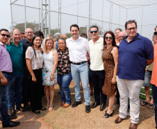 O governador Carlos Massa Ratinho Junior inaugura nesta quinta-feira (12), o Meu Campinho de Santa Cruz de Monte Castelo, no Noroeste do Paraná. Programa da Secretaria de Estado do Desenvolvimento Urbano e Obras Públicas, o Meu Campinho grama sintética, iluminação e segurança para a prática esportiva e de recreação de crianças e adolescentes, em horários em que não estão na escola. 