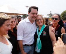 O governador Carlos Massa Ratinho Junior inaugura nesta quinta-feira (12), o Meu Campinho de Santa Cruz de Monte Castelo, no Noroeste do Paraná. Programa da Secretaria de Estado do Desenvolvimento Urbano e Obras Públicas, o Meu Campinho grama sintética, iluminação e segurança para a prática esportiva e de recreação de crianças e adolescentes, em horários em que não estão na escola. 