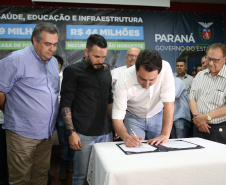 O governador Carlos Massa Ratinho Junior autorizou nesta quinta-feira (12) a liberação de cerca de R$ 20,9 milhões para a ampliação do atendimento da Santa Casa de Paranavaí. Do total, R$ 19,6 milhões são para aquisição de equipamentos para a nova ala do hospital, a Unidade Morumbi. O restante será usado na construção da área que receberá o laboratório de Análises Clínicas do complexo. Foto: José Fernando Ogura/AEN