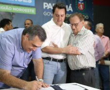 O governador Carlos Massa Ratinho Junior autorizou nesta quinta-feira (12) a liberação de cerca de R$ 20,9 milhões para a ampliação do atendimento da Santa Casa de Paranavaí. Do total, R$ 19,6 milhões são para aquisição de equipamentos para a nova ala do hospital, a Unidade Morumbi. O restante será usado na construção da área que receberá o laboratório de Análises Clínicas do complexo. Foto: José Fernando Ogura/AEN