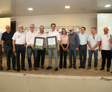 O governador Carlos Massa Ratinho Junior lançou nesta quinta-feira (12), em Paranavaí, o Programa de Irrigação, que tem como objetivo aumentar a produtividade agrícola e potencializar a produção do Paraná. A previsão é que o incremento de produção atinja até 500% em algumas culturas e facilite o processo de integração lavoura-floresta-pecuária. A iniciativa é da Secretaria da Agricultura e do Abastecimento e foi desenvolvida com o apoio da cooperativa Cocamar. Foto: José Fernando Ogura/AEN