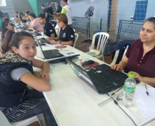 Em Almirante Tamandaré, município da Região Metropolitana de Curitiba, a 15ª edição do Paraná Cidadão na gestão do governador Carlos Massa Ratinho Júnior registrou quase 17 mil atendimentos no Ginásio de Esportes Buzatão. Foto: Divulgação/SEJUF