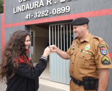 Escola Segura - Colégio Estadual Profa. Lindaura R. Lucas. - cabo Garcia, soldado voluntário. N/F: Natália Werneck, aluna.São José dos Pinhais, 13-09-19.Foto: Arnaldo Alves / AEN.