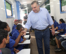  

Curitiba está recebendo mais um curso das Carretas do Conhecimento, agora de Manutenção de Motocicletas, que está sendo ofertado no bairro Tatuquara. A aula inaugural foi realizada nesta segunda-feira (16). Foto: Divulgação/SEJUF