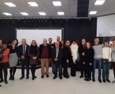 Uma parceria entre o Departamento Penitenciário do Paraná (Depen) e a Igreja Evangélica Templo das Águias tem permitido que presos da Penitenciária Central do Estado - Unidade de Progressão (PCE-UP) participem de uma formação de “Discipulado para o Encarcerado”, no qual os detentos estudam a Bíblia semanalmente. Foto: Divulgação/SESP