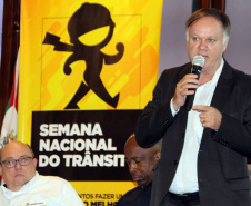 Palestras, blitzes educativas e uma megaoperação voltada à educação no trânsito em todo o Estado serão as principais ações da Polícia Militar durante a Semana Nacional de Trânsito. O evento que marcou a abertura das atividades aconteceu nesta quarta-feira (18), no Salão de Atos do Parque Barigui, em Curitiba, e contou com a participação de órgãos e entidades ligados ao trânsito.Foto: Divulgação/SESP