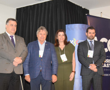O secretário de Estado da Saúde, Beto Preto, esteve nesta quarta-feira (18) na Companhia de Tecnologia da Informação e Comunicação do Paraná (Celepar), em Curitiba, para mediar o evento “As novas tecnologias e seus impactos para a atividade hospitalar e de outros serviços de saúde”. Foto: Divulgação/SESA