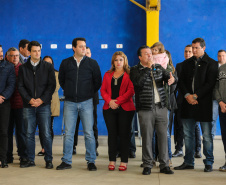 O governador Carlos Massa Ratinho Junior participa nesta segunda-feira (23) do plantio de árvores no Colégio Estadual Professora Maria Gai Grendel, no bairro Caximba, em Curitiba. O evento marcará o início do programa Paraná mais Verde, que vai incentivar o plantio de mudas de árvores nativas em todo o Estado.   23/09/2019 - Foto: Geraldo Bubniak/AEN